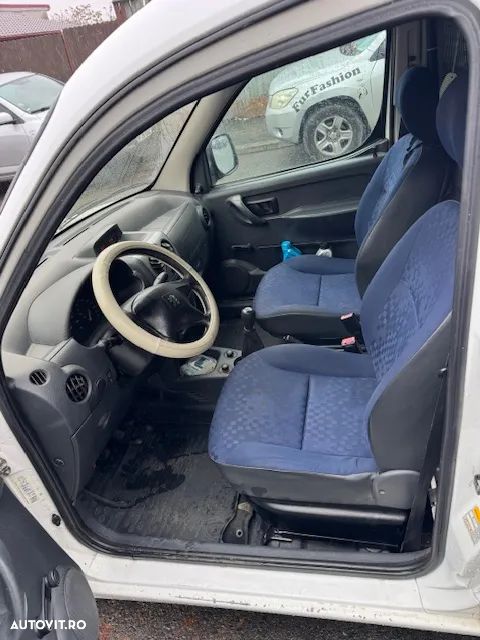 Peugeot Partner Combi 1.6 HDi 75 CP Confort FAP - 8