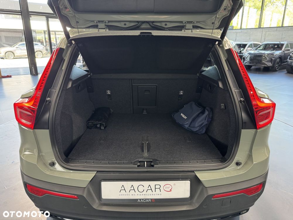 Volvo XC 40 B4 Plus Dark - 20