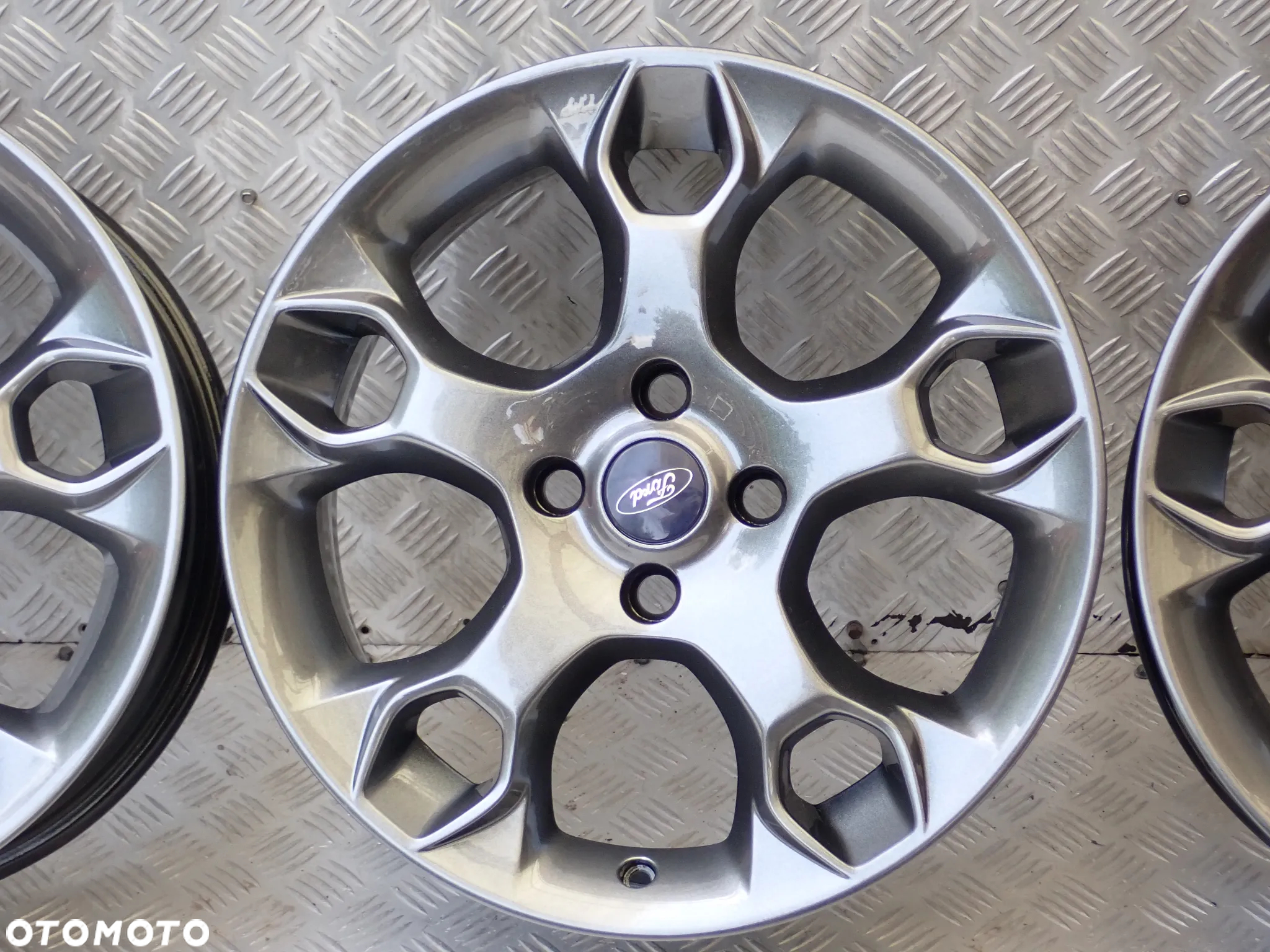 FELGI ALUMINIOWE FORD FIESTA 7JX17  ET 47,5  4X108  8A6J-DB 2000 ZŁ (OVO) - 5