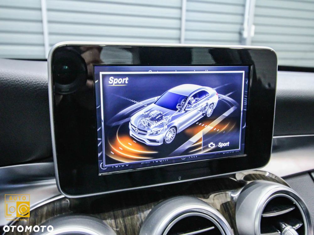 Mercedes-Benz Klasa C 300 9G-TRONIC AMG Line - 25