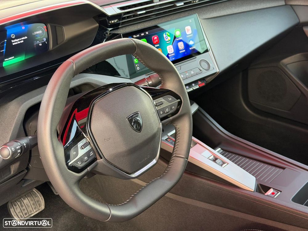Peugeot 408 1.6 Hybrid Allure e-EAT8 - 20