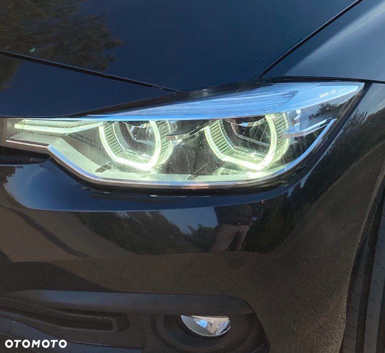 BMW Seria 3 320d xDrive - 13