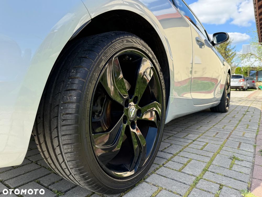 Opel Astra IV GTC OPC - 12
