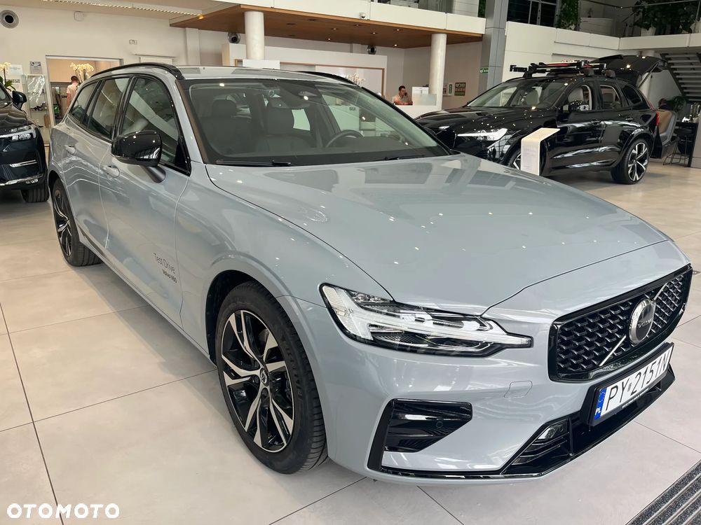 Volvo V60 B4 B Plus Dark - 4