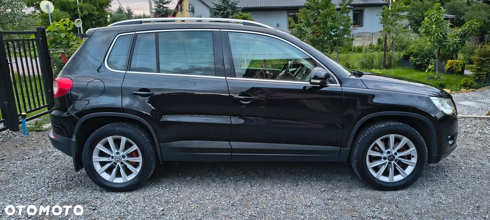Volkswagen Tiguan 2.0 TDI DPF BlueMotion Technology Trend & Fun - 11