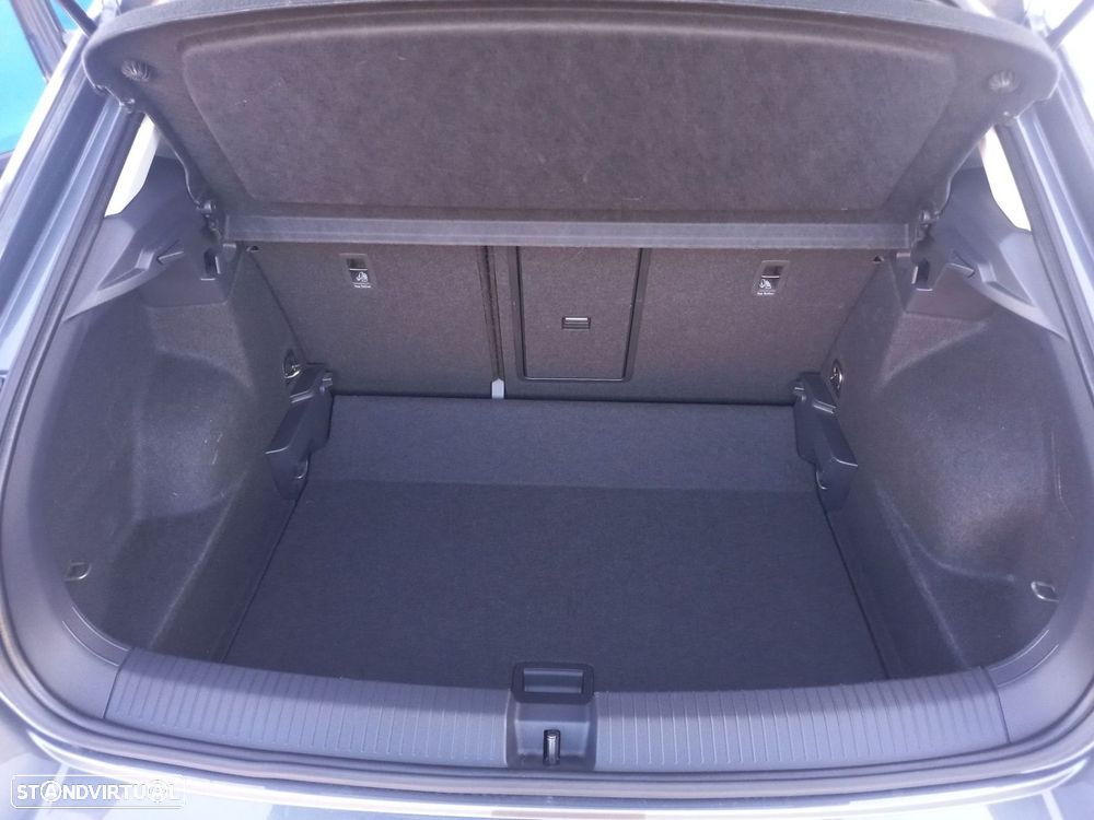 VW T-Roc 1.5 TSI Urban DSG - 17