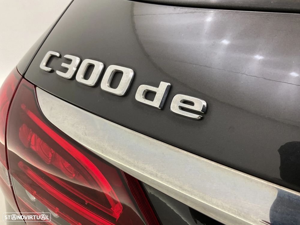 Mercedes-Benz C 300 de AMG Line - 16