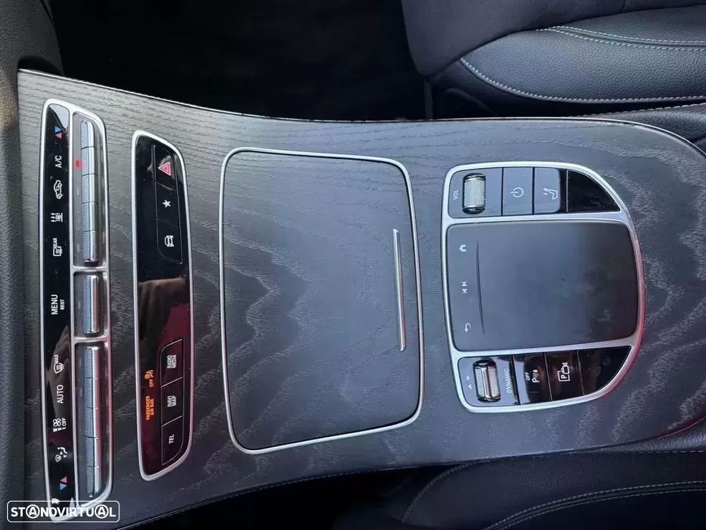 Mercedes-Benz E 300 de 4Matic 9G-TRONIC AMG Line - 23