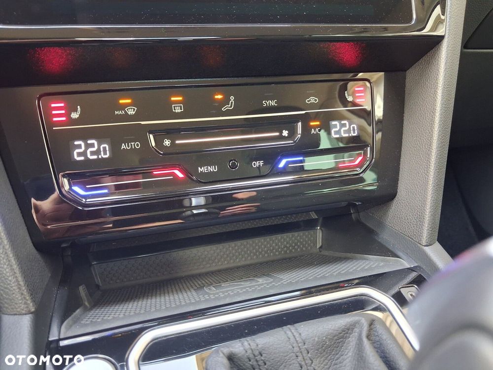 Volkswagen Passat - 16