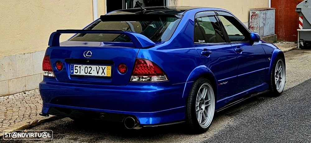 Lexus IS 200 Standard - 8