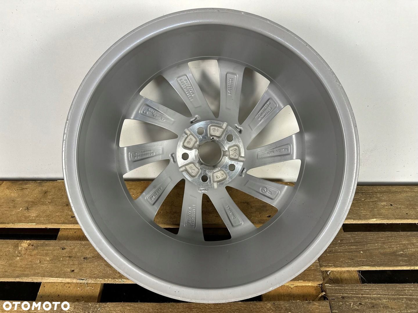 FELGA ALUMINIOWA SKODA OCTAVIA IV 4 5E3 18" 7.5 5E3601025J CALA LADNA ORG - 5