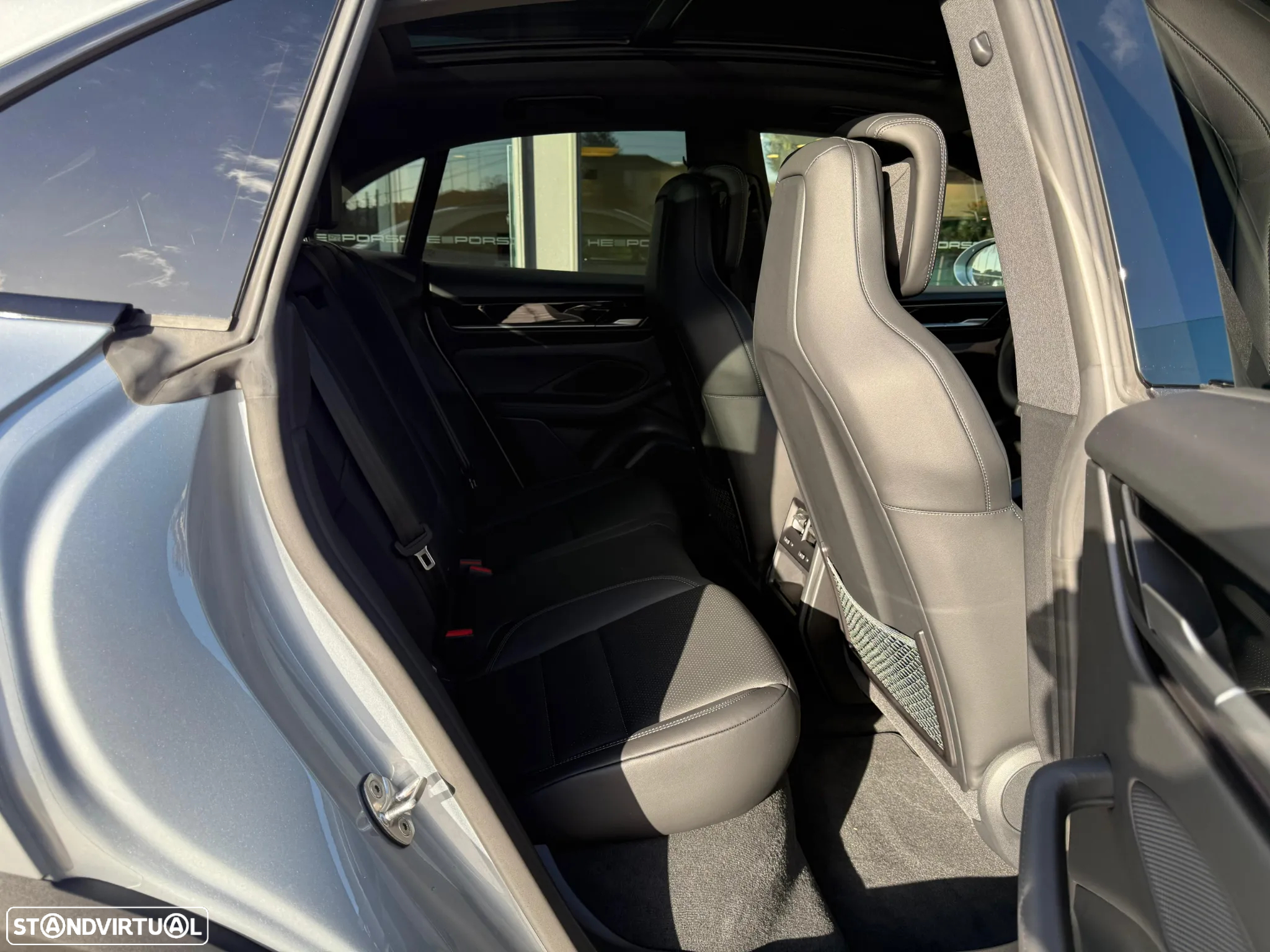 Porsche Macan Electric 4 - 41