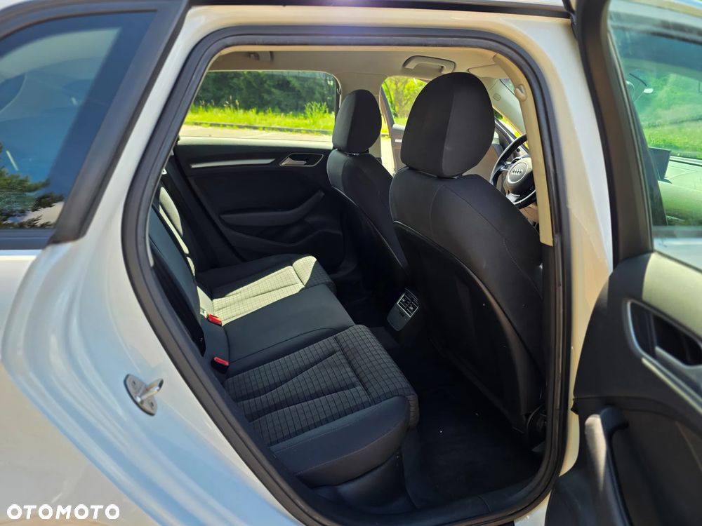 Audi A3 Sportback 2.0 TDI quattro Ambiente - 16