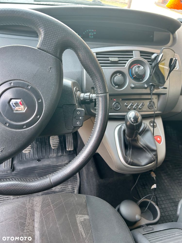 Renault Megane 1.6 Authentique - 5