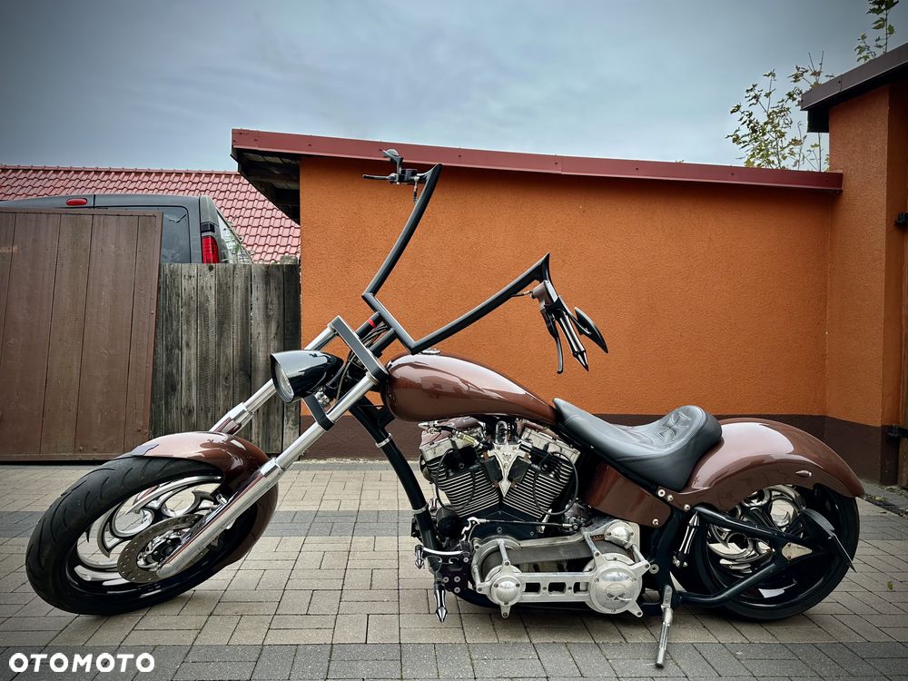 Harley-Davidson Softail Custom - 2