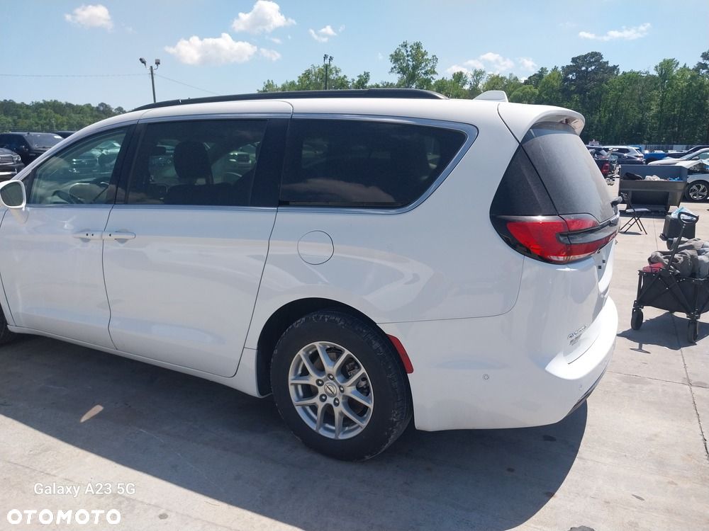 Chrysler Pacifica - 6