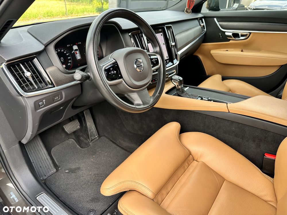 Volvo V90 Cross Country D4 AWD - 31