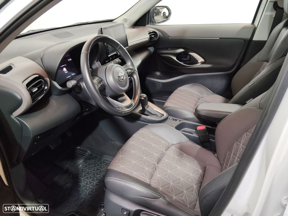 Toyota Yaris Cross 1.5 HDF Luxury - 14