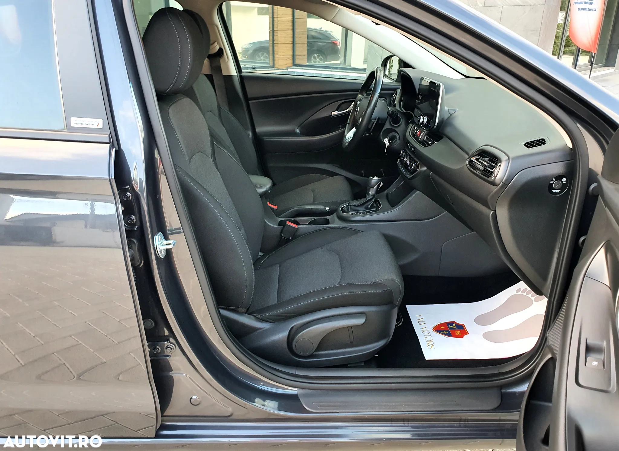 Hyundai i30 Kombi 1.6 CRDI DCT Intro - 17