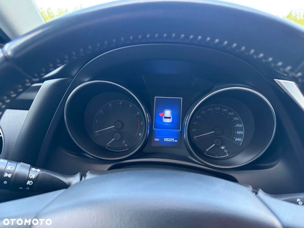 Toyota Auris 1.6 Premium - 25