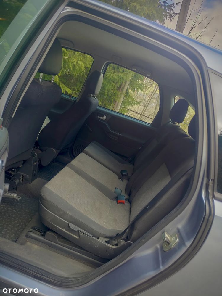 Opel Meriva 1.6 16V Essentia - 13