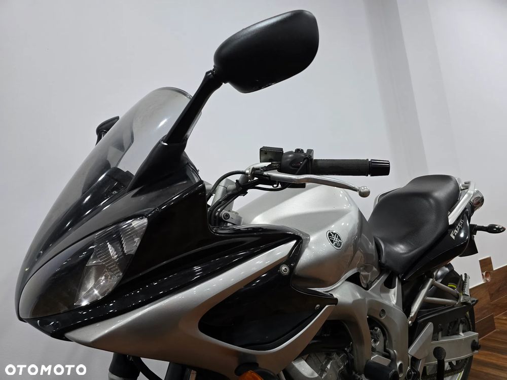 Yamaha FZ - 3