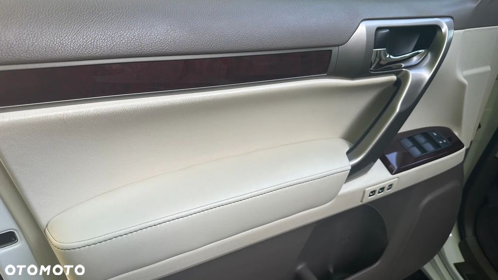 Lexus GX - 29