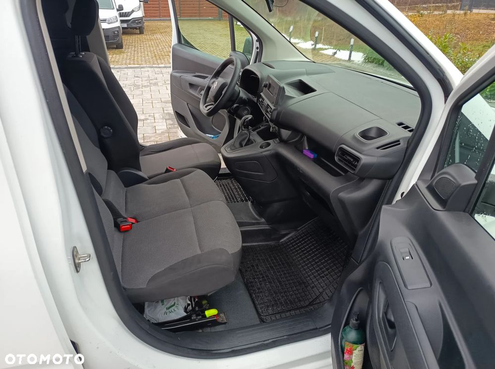 Citroën BERLINGO - 11