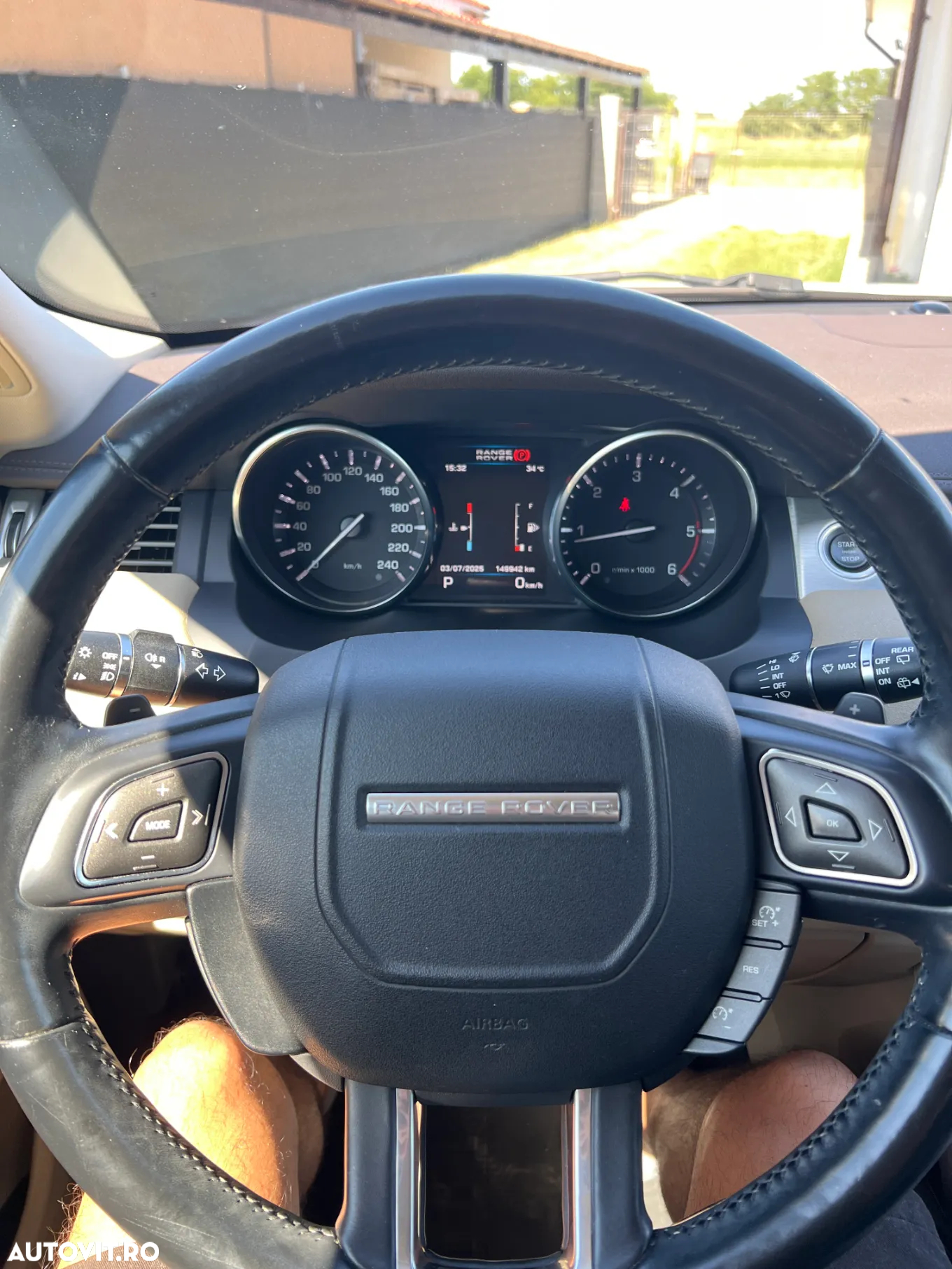 Land Rover Range Rover Evoque - 16