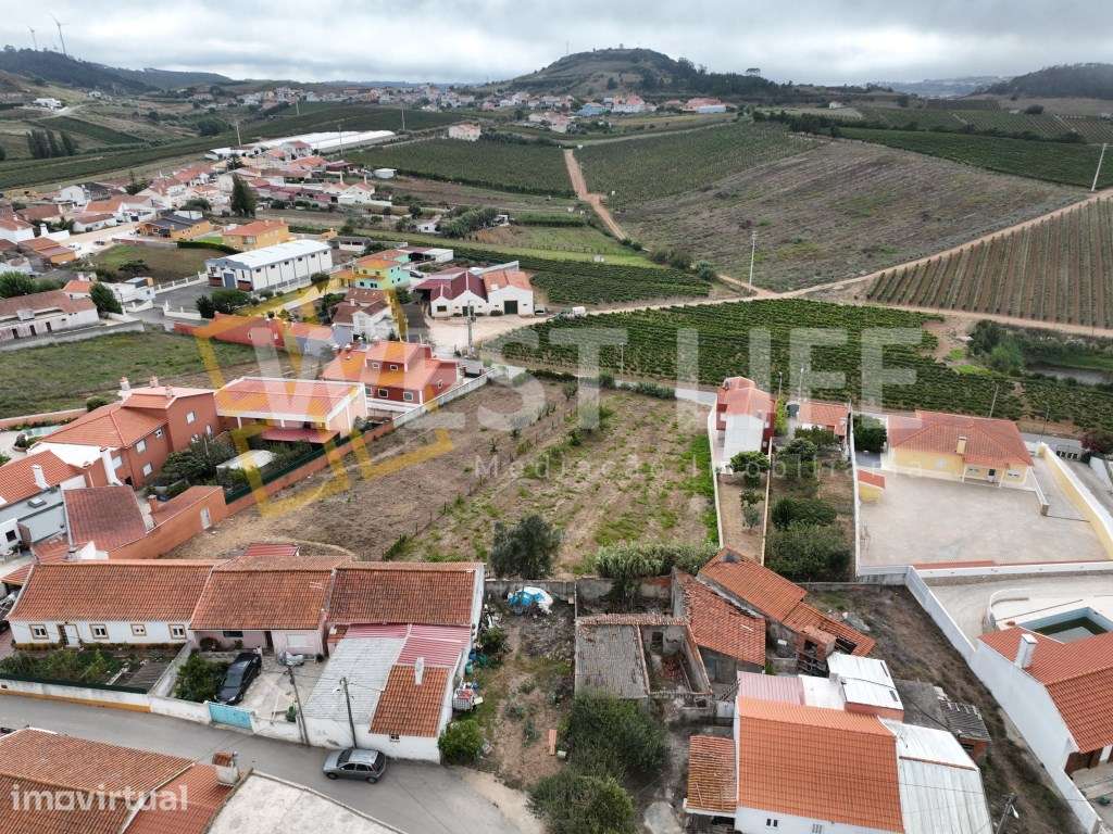 Moradia Independente T3 NOVA com jardim - Excelente exposição solar... - Grande imagem: 5/26