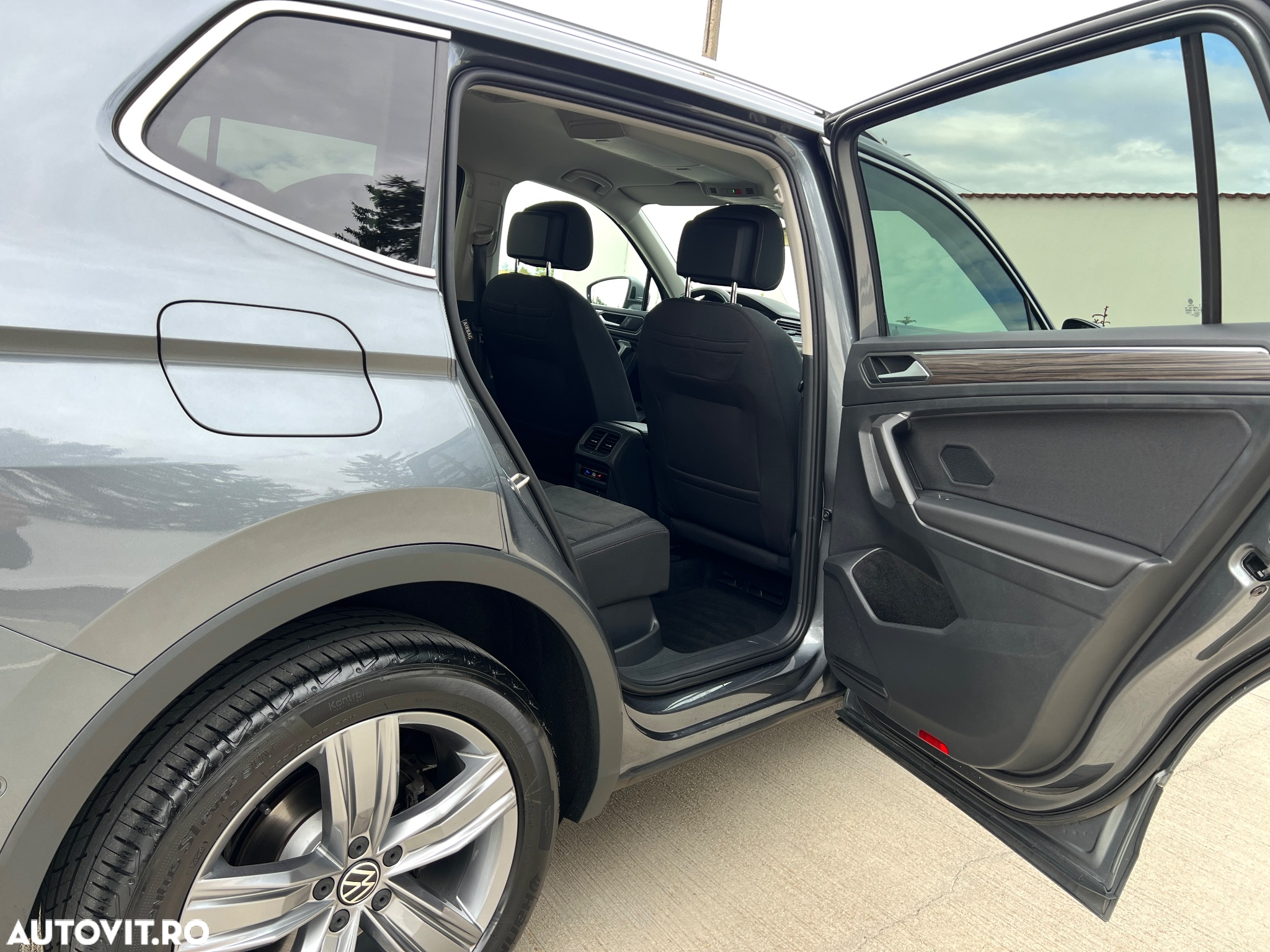 Volkswagen Tiguan Allspace 2.0 TDI SCR 4Motion DSG Elegance - 24