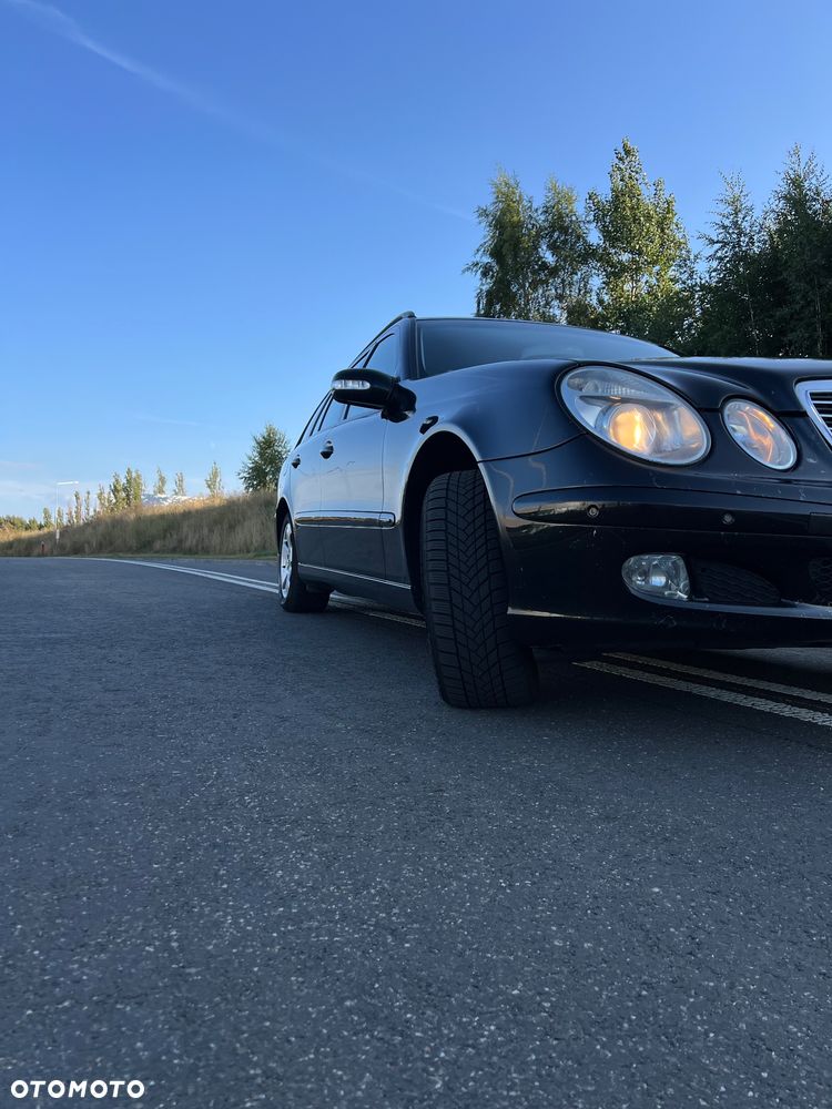 Mercedes-Benz Klasa E 270 CDI T Classic - 29