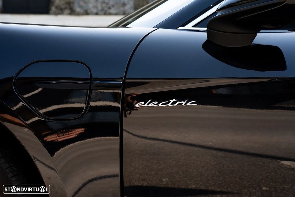 Porsche Taycan Turbo - 5