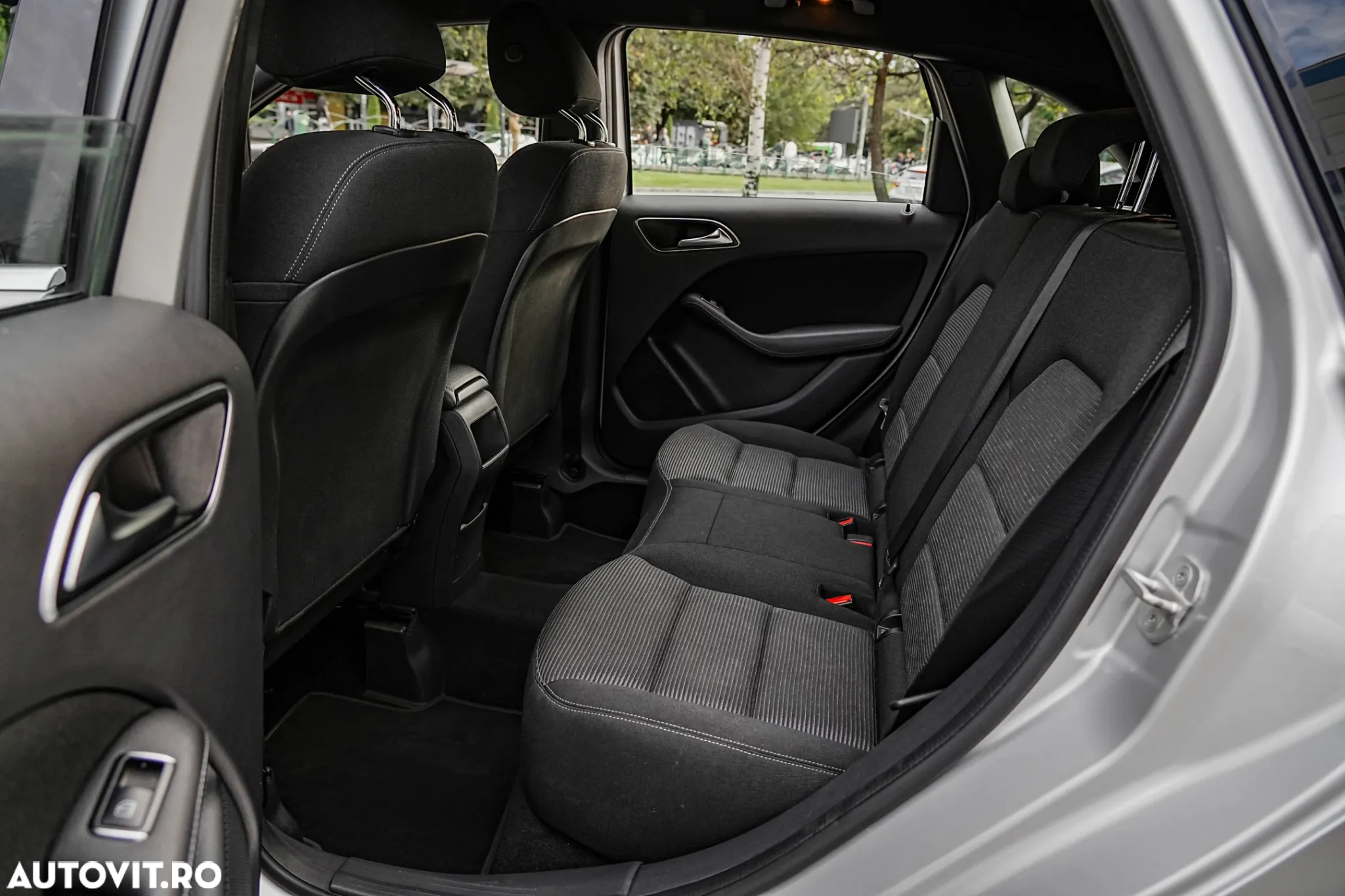 Mercedes-Benz B - 8