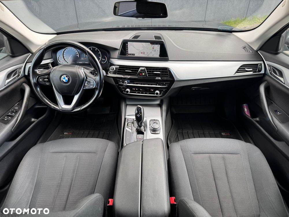 BMW Seria 5 520d Luxury Line - 15