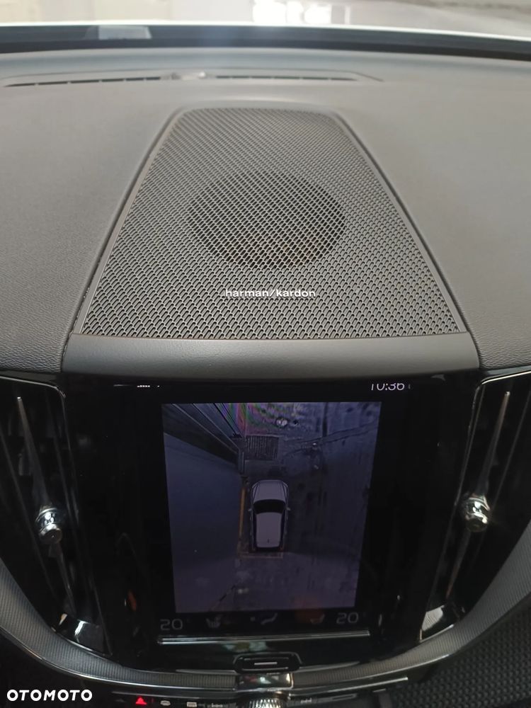 Volvo XC 60 T8 Plug-In Hybrid AWD R-Design - 25