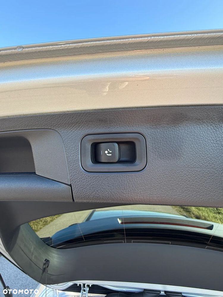 Mercedes-Benz Klasa A 200 7G-DCT AMG Line - 16