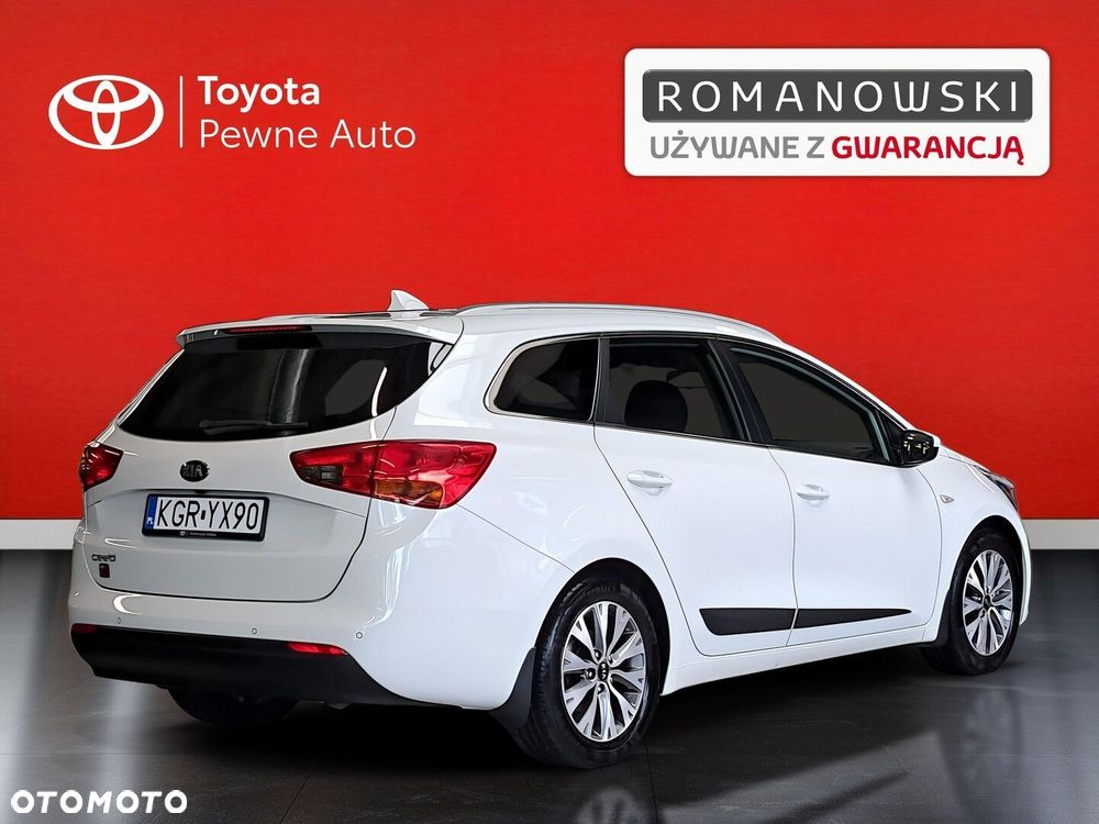 Kia Ceed - 10