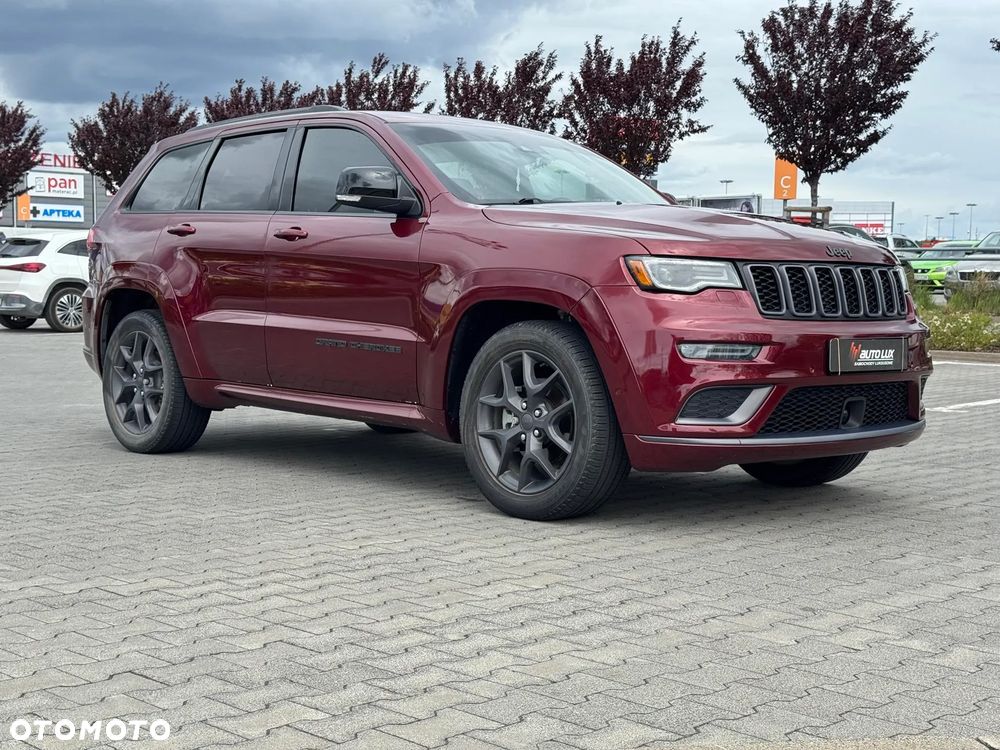 Jeep Grand Cherokee - 38