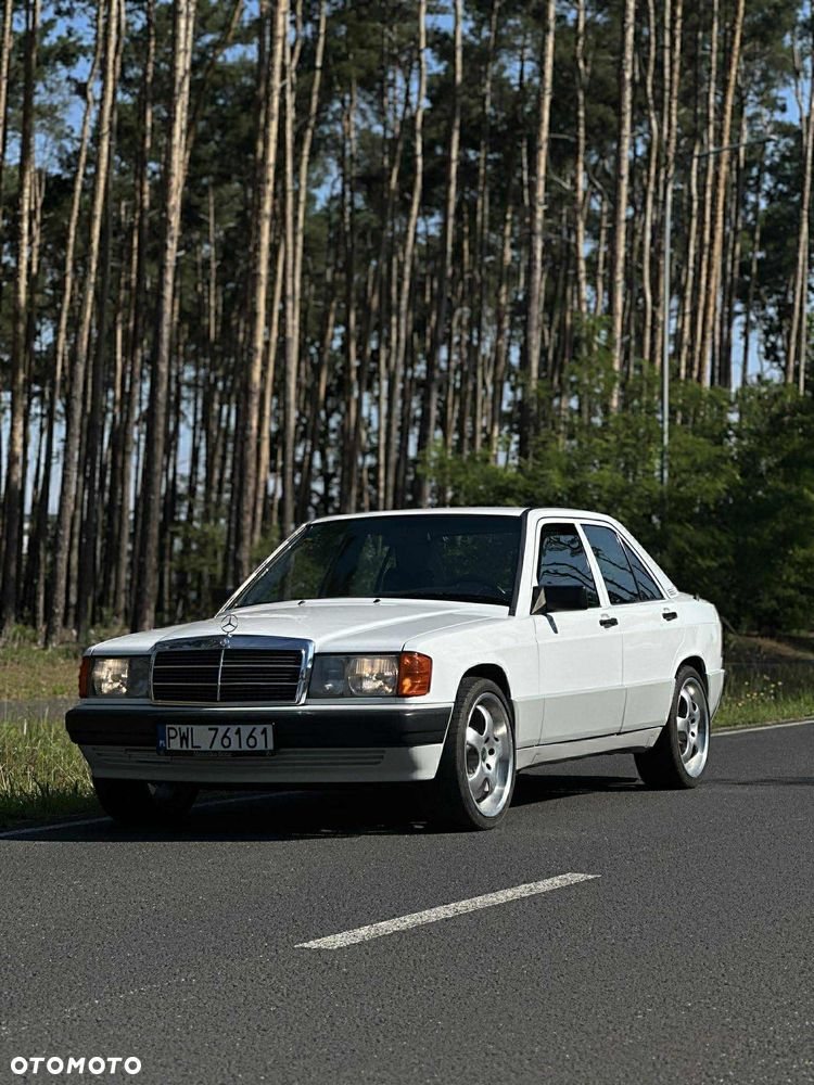 Mercedes-Benz W201 (190) - 6