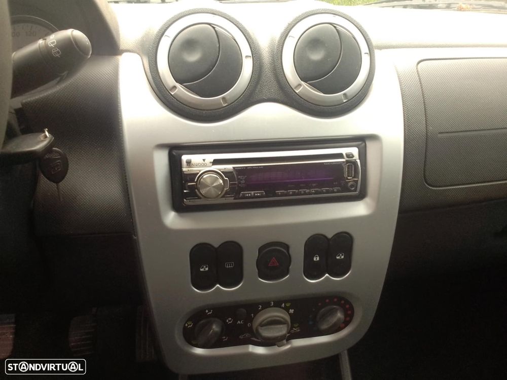 Dacia Logan 1.5 dCi Laureate - 8