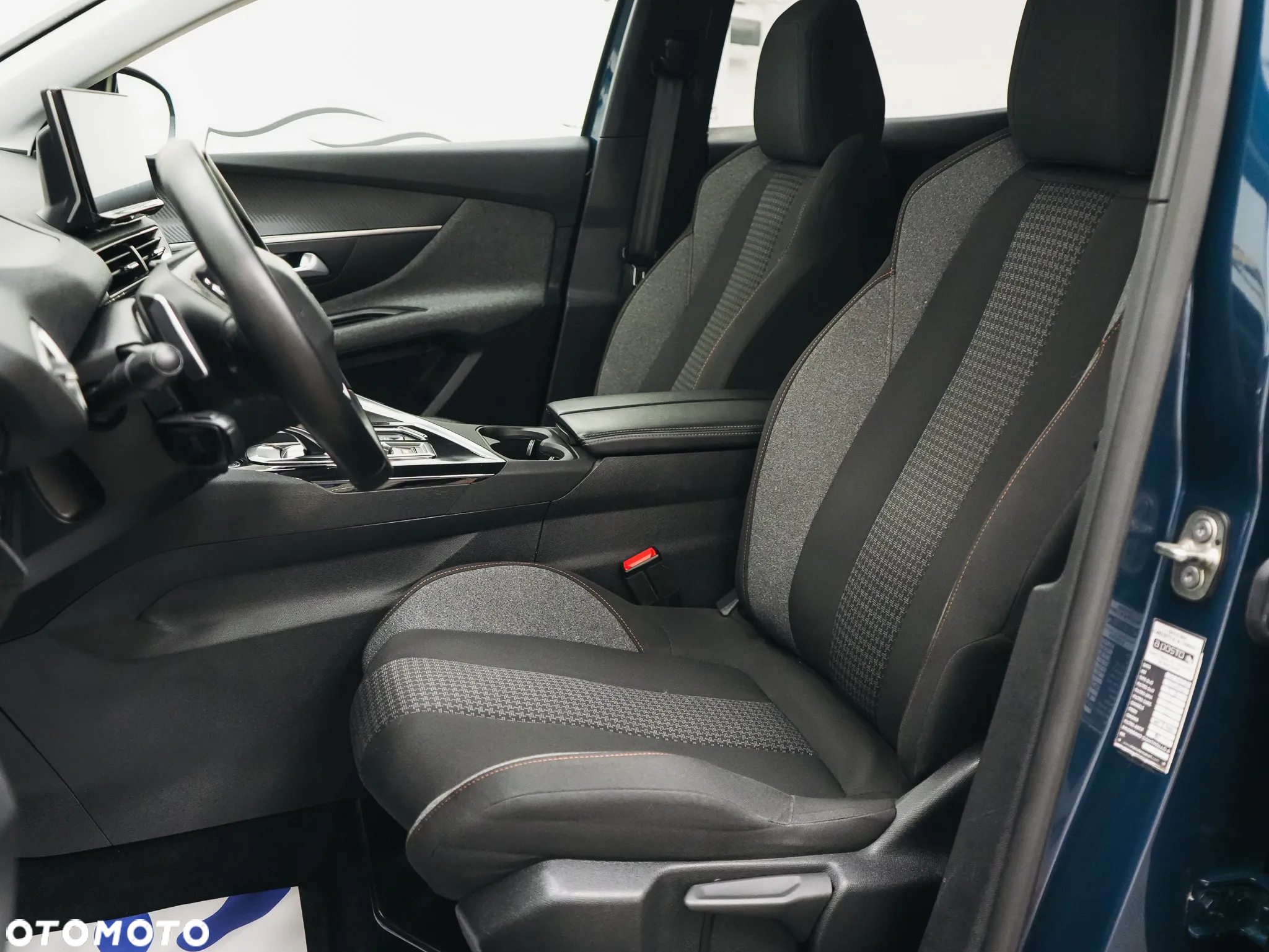 Peugeot 3008 1.5 BlueHDi Active S&S EAT8 - 15