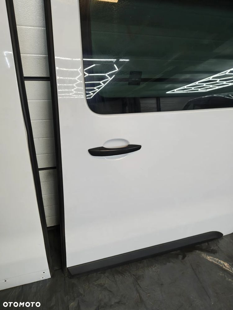 PEUGOET EXPERT JUMPY III VIVARO IV drzwi lewy boczne w kolor pod miernik 2022 EPR - 4