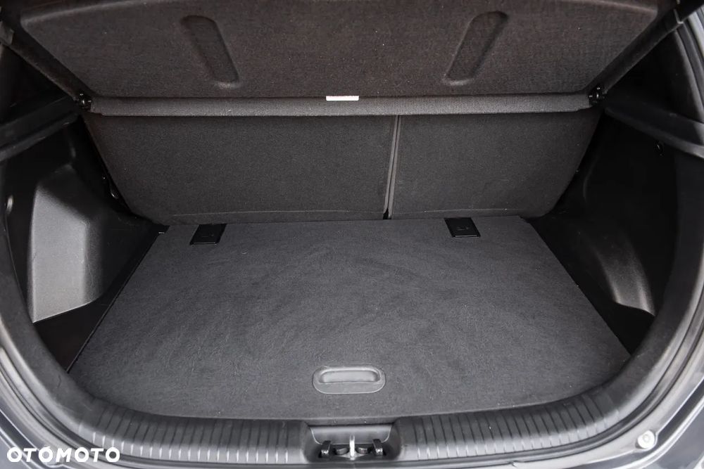 Hyundai ix20 1.6 Premium - 28
