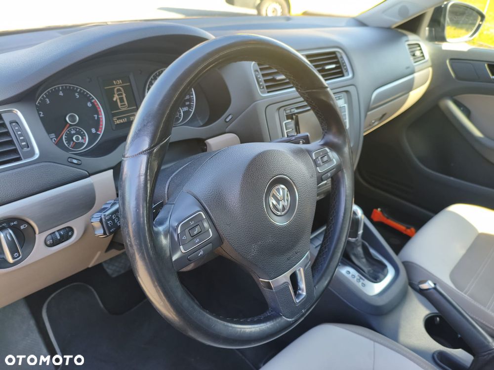 Volkswagen Jetta 1.4 TSI DSG Comfortline - 9