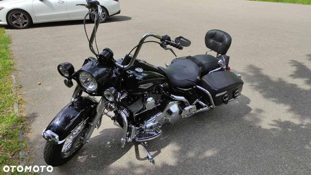 Harley-Davidson Touring Road King - 2