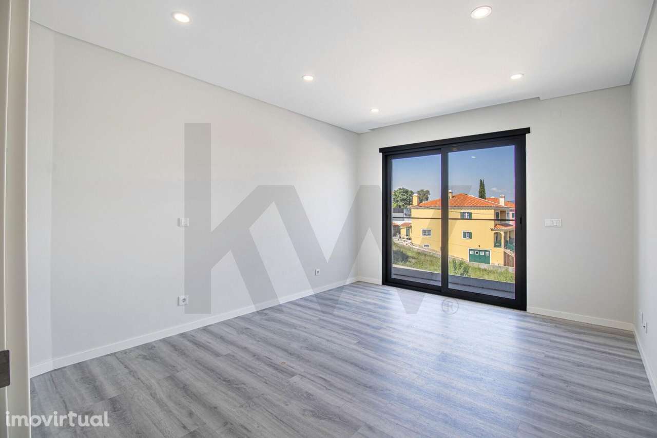 Moradia T5 Pronta a Habitar — O Espaço Ideal para a Sua Família com Ja - Grande imagem: 4/50