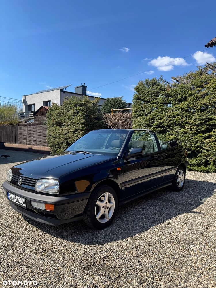 Volkswagen Golf 1.8 GL - 1