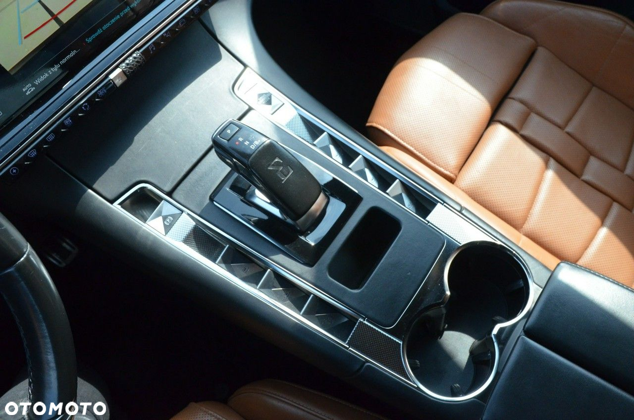 DS Automobiles DS 7 Crossback - 24