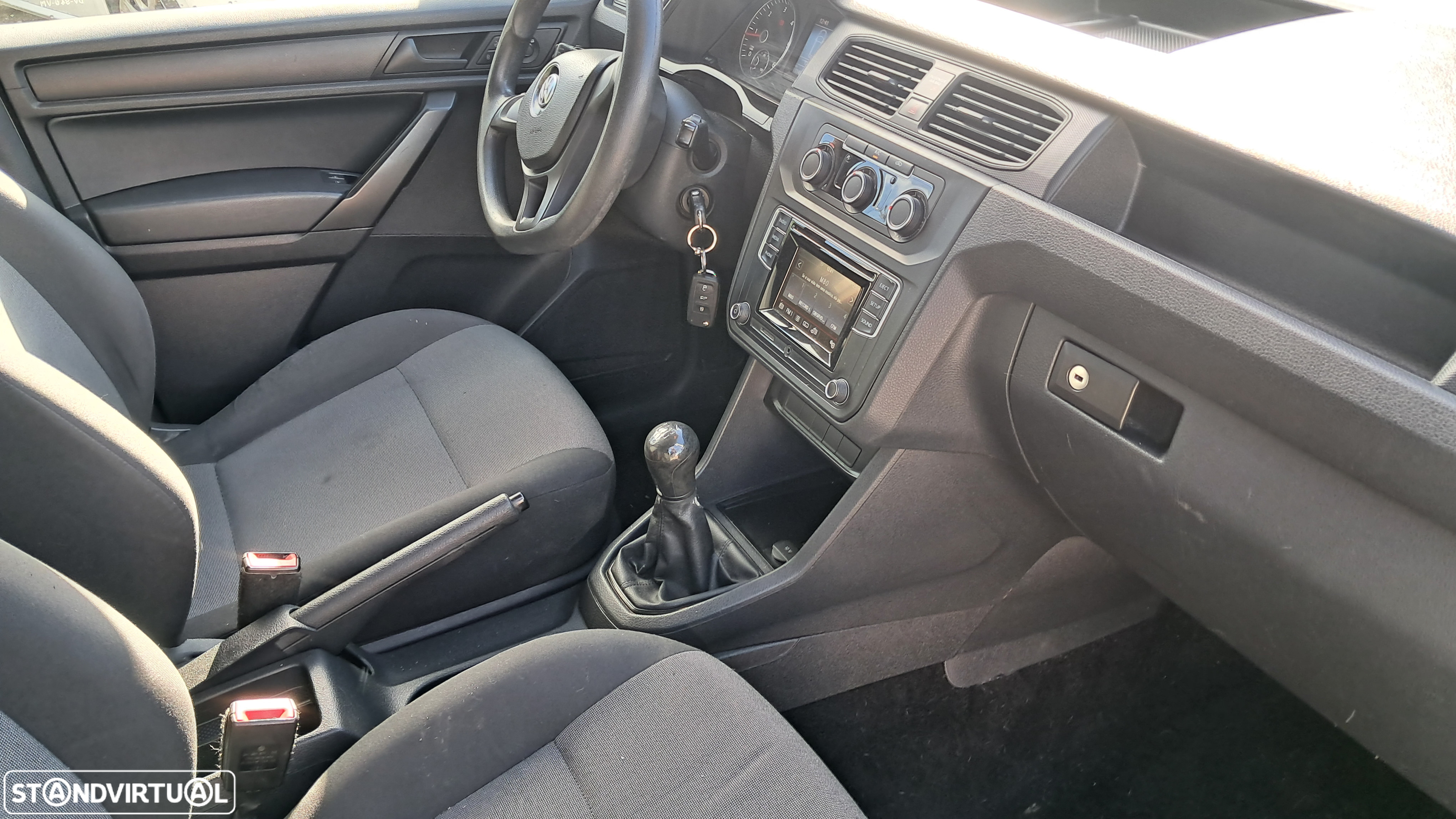 VW Caddy 1.6 tdi 75 cv - 12